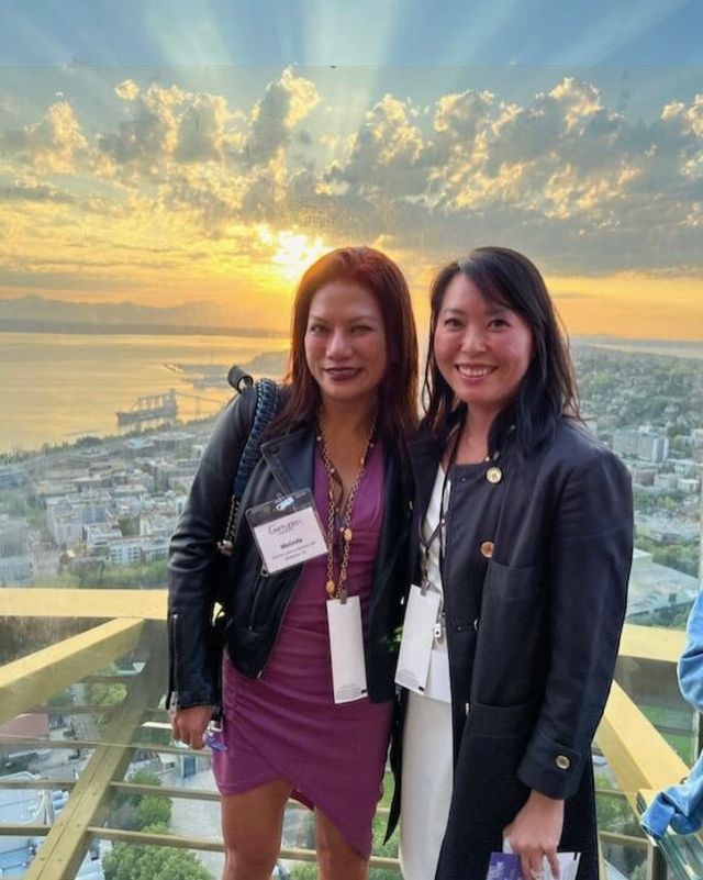 More Seattle fun with my new friend Dr. Lynn Chung #drlacerna #laplasticsurgery #boardcertifiedfemaleplasticsurgeon #asaps #asps #limitlessleadership